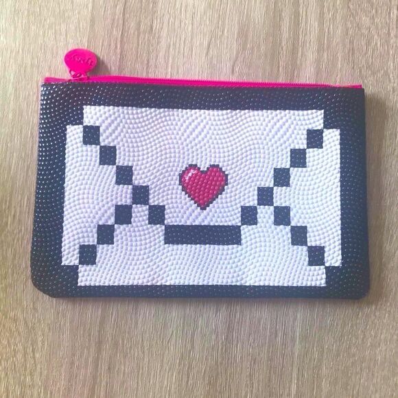 NEW … IPSY Cosmetic / Makeup Bag - Picture 1 of 3